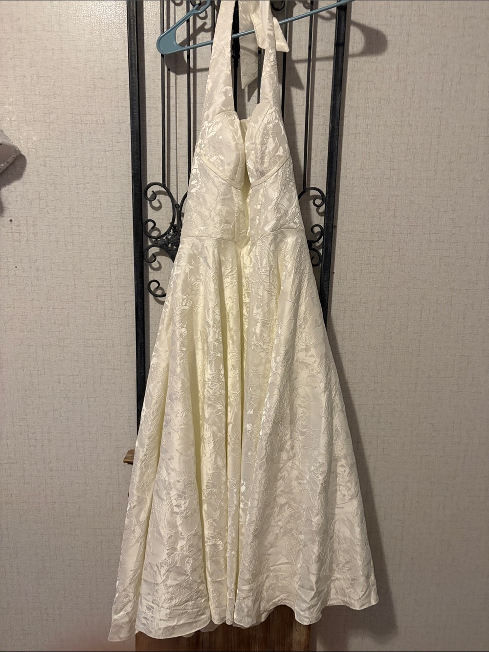 Elegant Cream Halter Midi Dress with Floral Jacquard